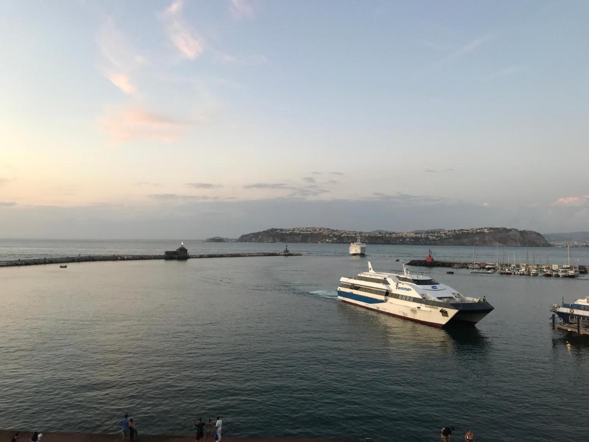 Vento Di Mare Acomodação com café da manhã Procida Exterior foto