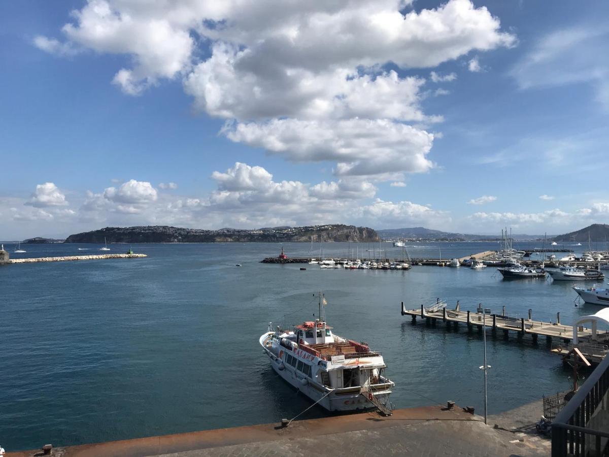 Vento Di Mare Acomodação com café da manhã Procida Exterior foto